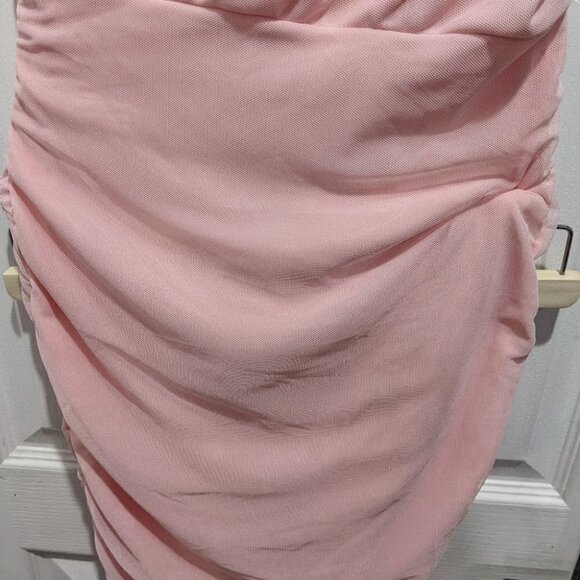 New Love x Design | One-Shoulder Body-Con Midi Dress - Picture 8 of 10